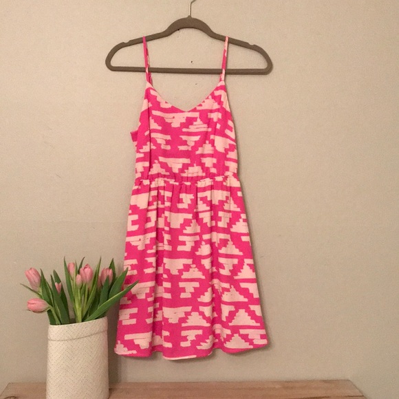 Eight Sixty Dresses & Skirts - Aztec Print Pink Dress